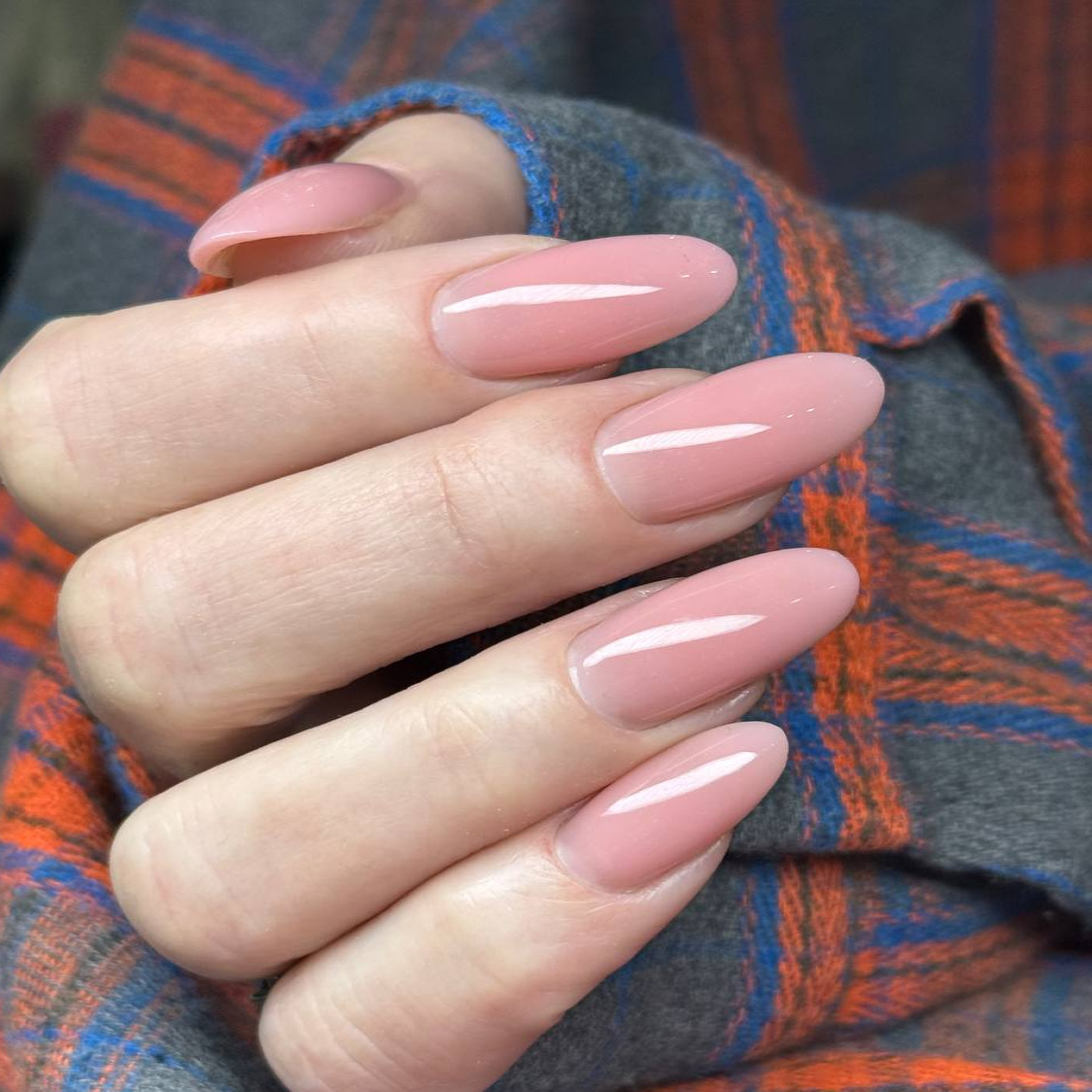 Manicure hybrydowy