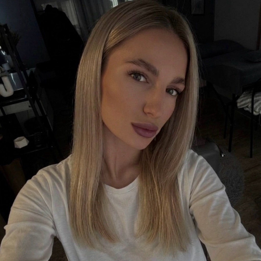 Карина Жуковская